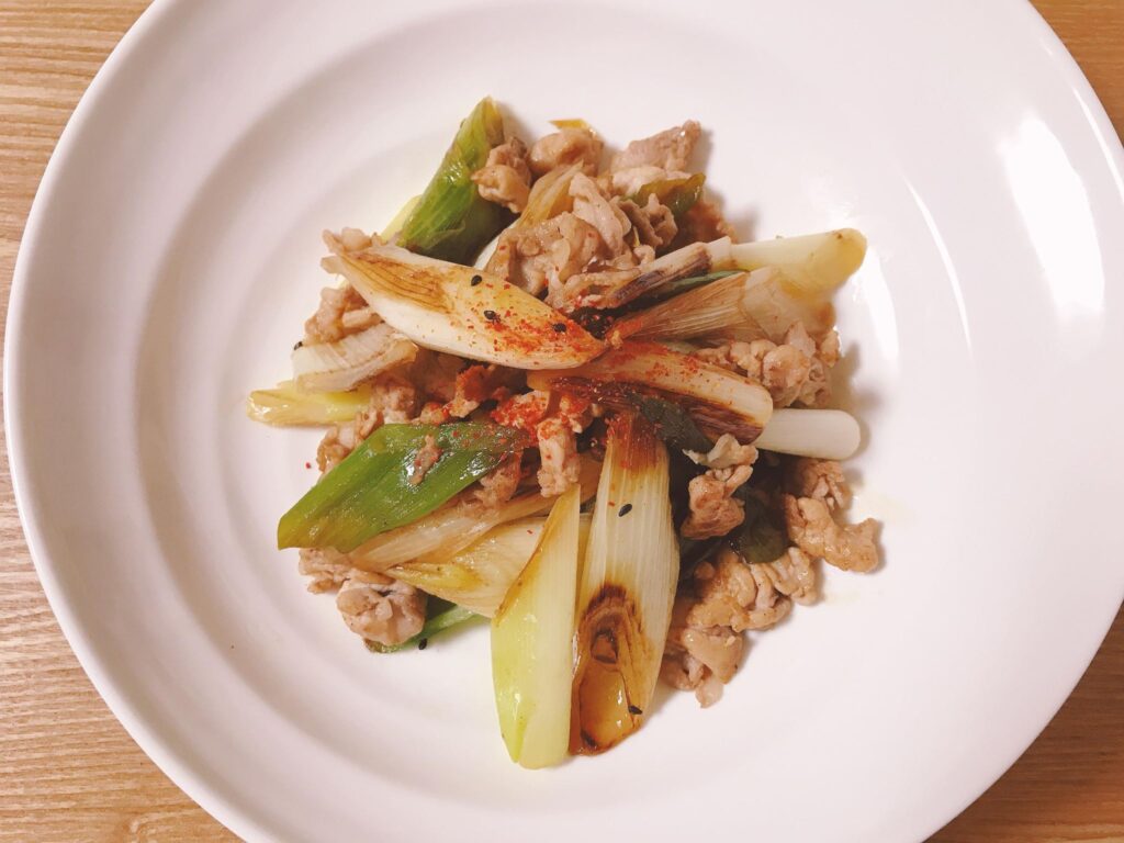 【ふかやさいレシピ】深谷ねぎと豚肉の白だし炒め